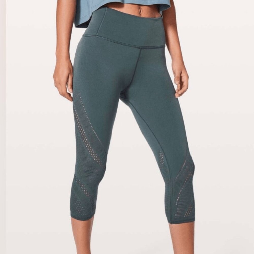Lululemon Reveal Crop Interconnect 18" Gravity 10 teal seamless mesh leggings